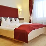 Hotel Roesslhof 4*