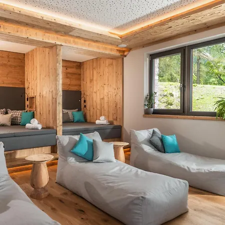 Отель Roesslhof 4*