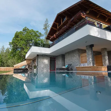 Roesslhof Hotel 4*
