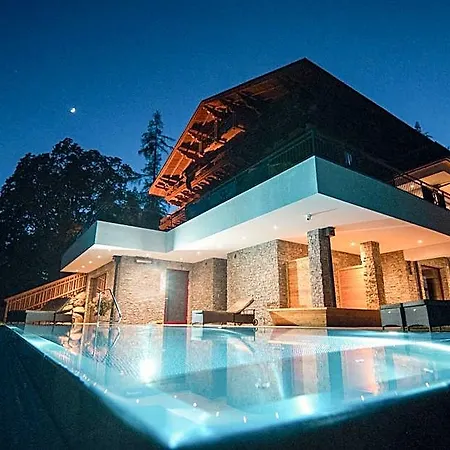 Hotel Roesslhof 4*