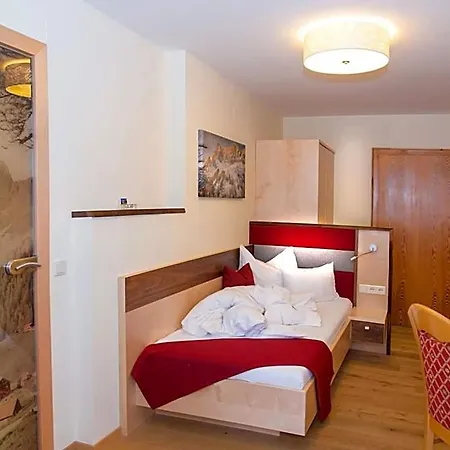 Roesslhof Hotel 4*