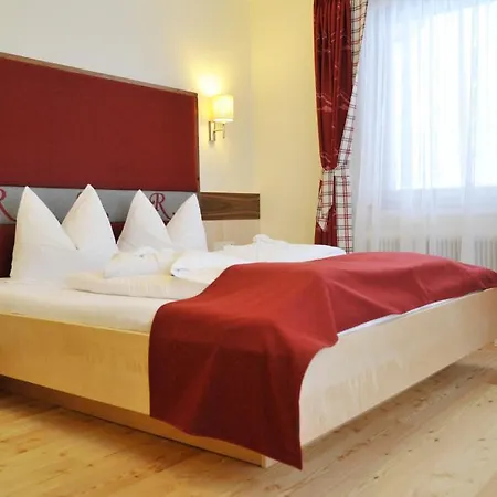 Отель Roesslhof 4*
