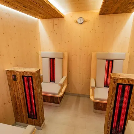 Отель Roesslhof 4*